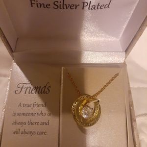 ENGRAVED FRIEND NECKLACE A TRUE FRIEND FINE SILVER PLATED GIFT BOX CUBIC ZIRCONI